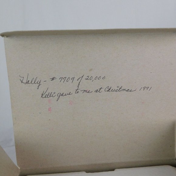 Jan Hagara Signature Collection Heirloom Tradition Holly 1984 H3026 Box Included - Picture 11 of 12